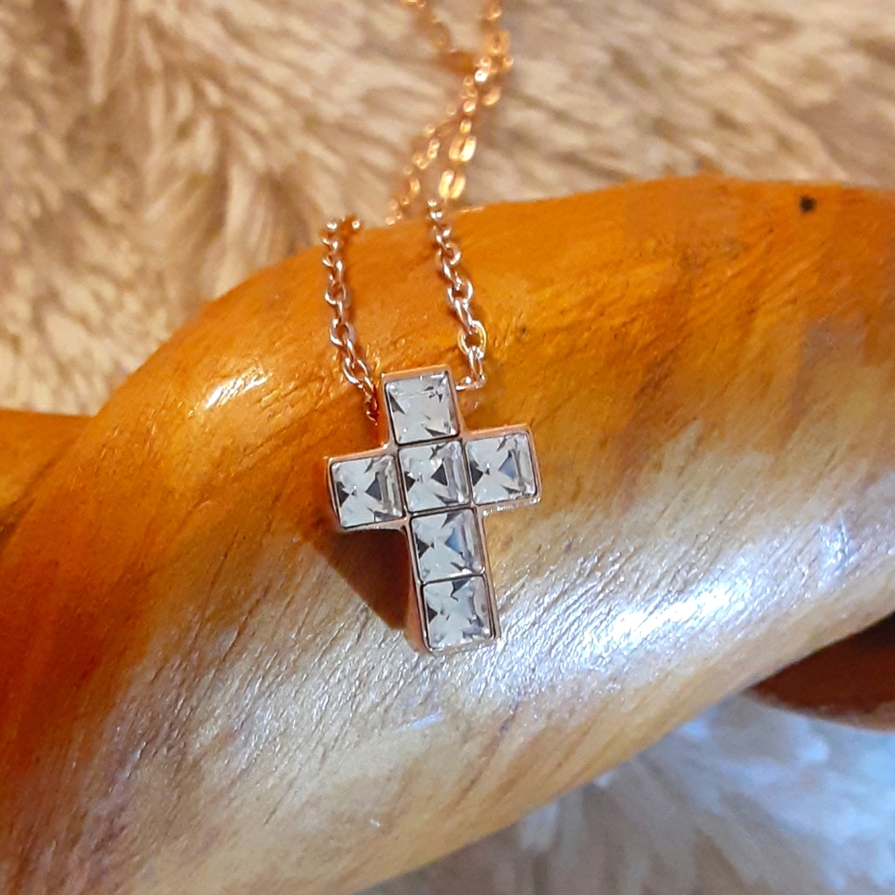 NWT 14k RoseGold Cross Pendent w/Swarovski Crystal